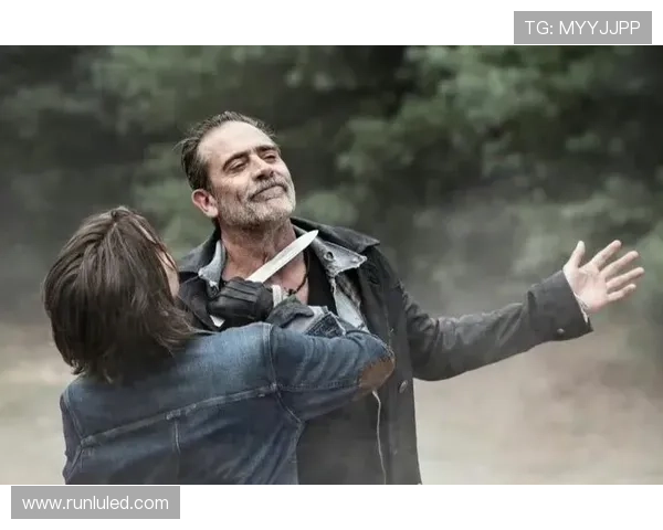 行尸走肉第四季第二集幸存者的抉择与生死边缘的挣扎 行尸走肉第四季第二集幸存者的抉择与生死边缘的挣扎